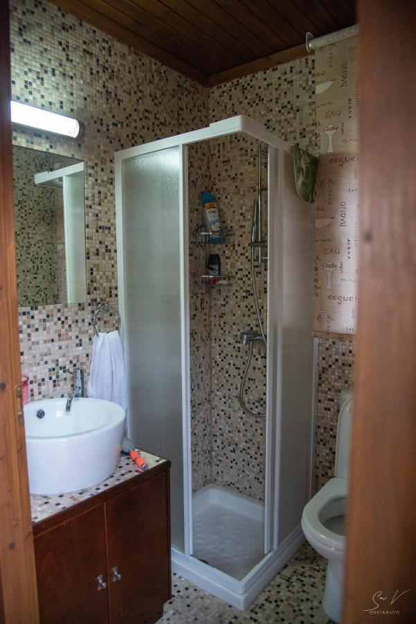 *2 bdr log house /mountains/Queen bed/fireplace Gourri Buitenkant foto