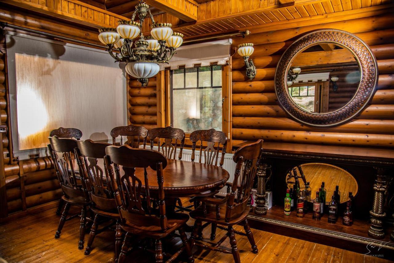 *2 bdr log house /mountains/Queen bed/fireplace Gourri Buitenkant foto