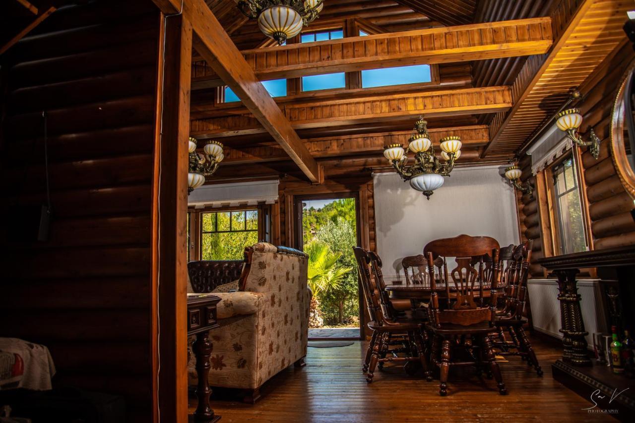 *2 bdr log house /mountains/Queen bed/fireplace Gourri Buitenkant foto